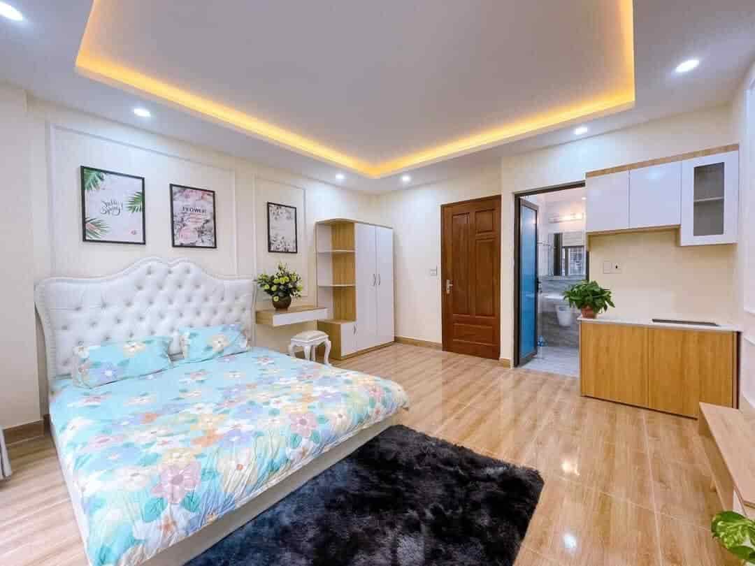 Bán chung cư mini Phố Hoàng Ngân, q. Thanh Xuân 45m2 x 5t, giá 6.9 tỷ, ô tô đỗ 30 mét.