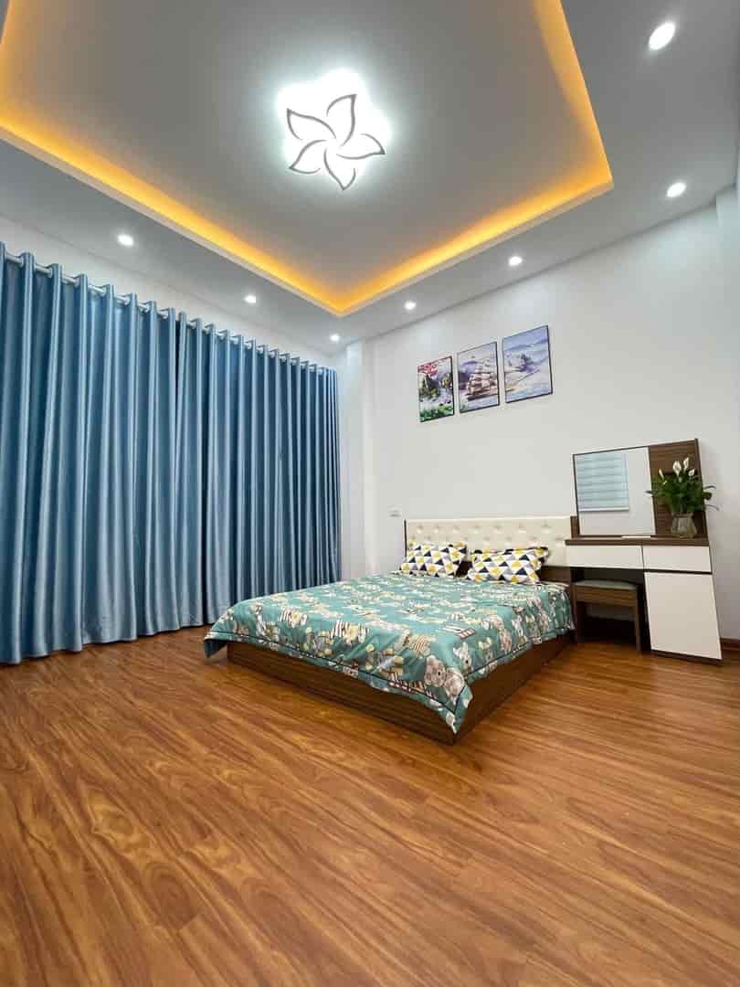 Bán nhà phố Khương Trung, q. Thanh Xuân 30m2 x 4t, giá 3.75 tỷ, sát chợ Khương Đình.