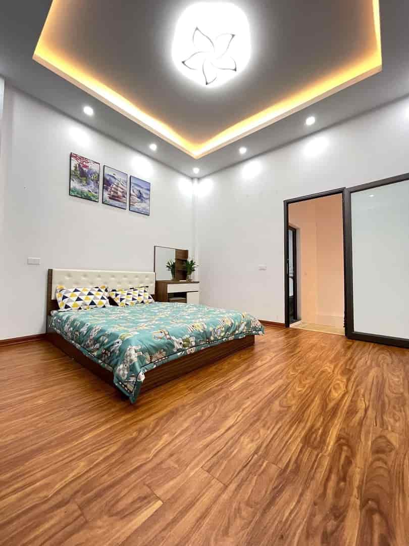 Bán nhà phố Khương Trung, q. Thanh Xuân 30m2 x 4t, giá 3.75 tỷ, sát chợ Khương Đình.