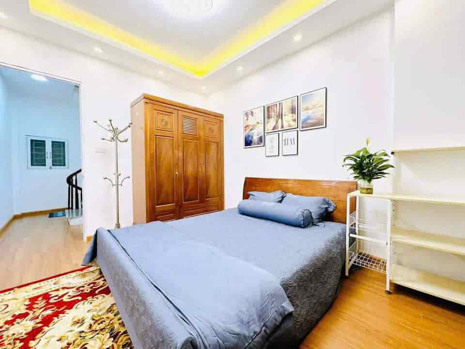 Bán nhà phố Cự Lộc, Thanh Xuân 30m2, 5T, giá chỉ 3.75 tỷ, ngõ rộng thoáng