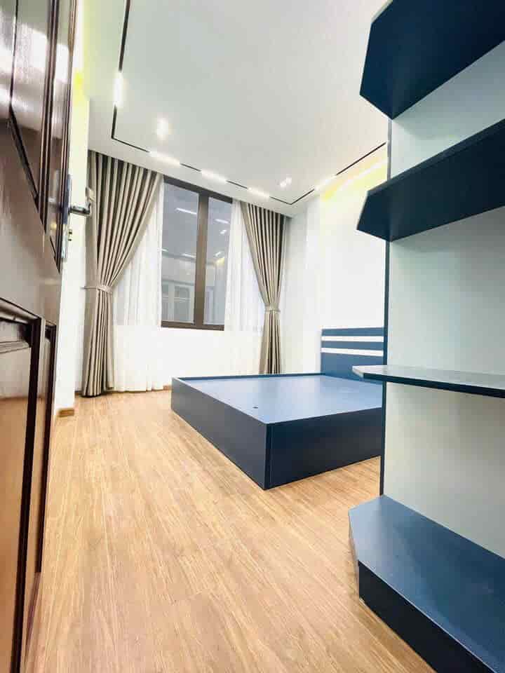 Bánnhà phố Cự Lộc, Thanh Xuân, dt 30m2, 4T, giá 4.28 tỷ, lô góc 2 mặt thoáng