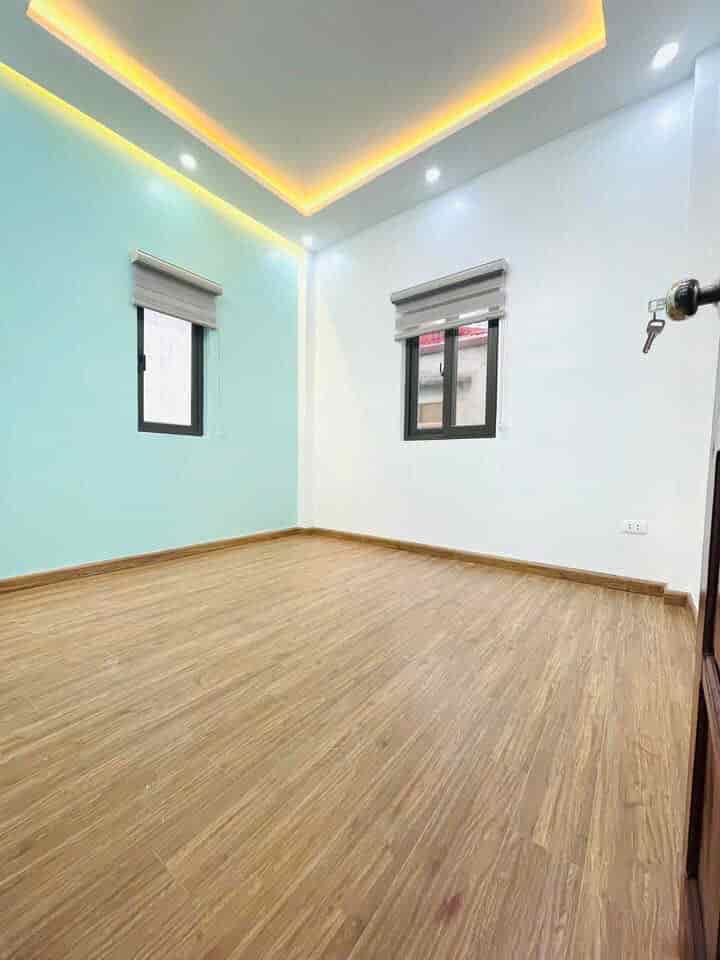 Bánnhà phố Cự Lộc, Thanh Xuân, dt 30m2, 4T, giá 4.28 tỷ, lô góc 2 mặt thoáng