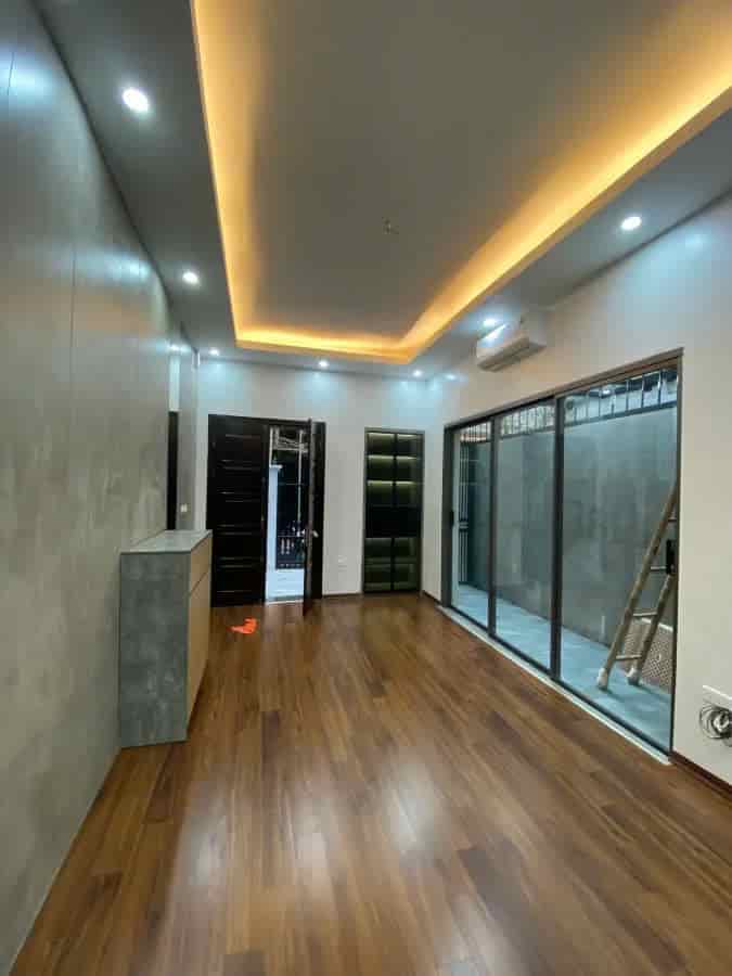 Ngã tư sở, Thanh Xuân 60m2 lô góc, 4 tầng ô tô đỗ cửa , mặt tiền đẹp 4,5m sổ vuông