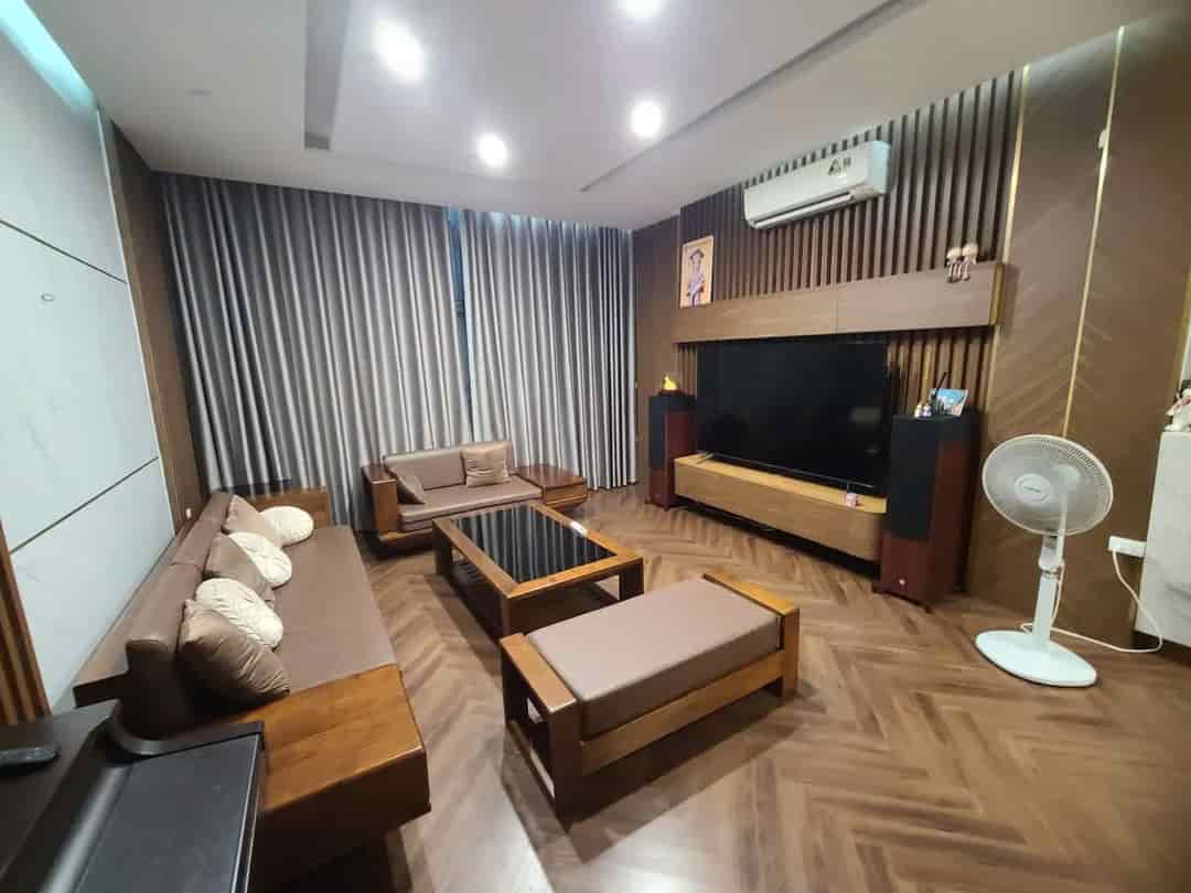 Pháo Đài Láng, Đống Đa 52m2, 6 tầng, khu nhà giàu, phân lô ô tô tránh, nhà mới đẹp, gara 3 ô tô