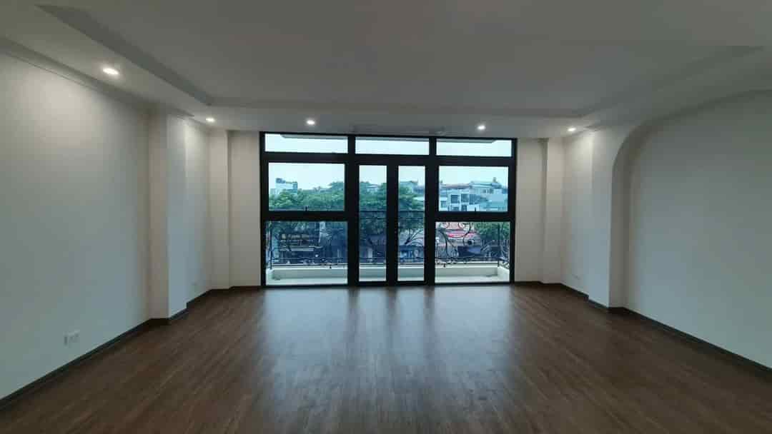 Âu Cơ, Tây Hồ, siêu phẩm mặt phố, 50m2, 8 tầng thang máy, duplex view Hồ Tây, hàng xóm Lotte Tây Hồ