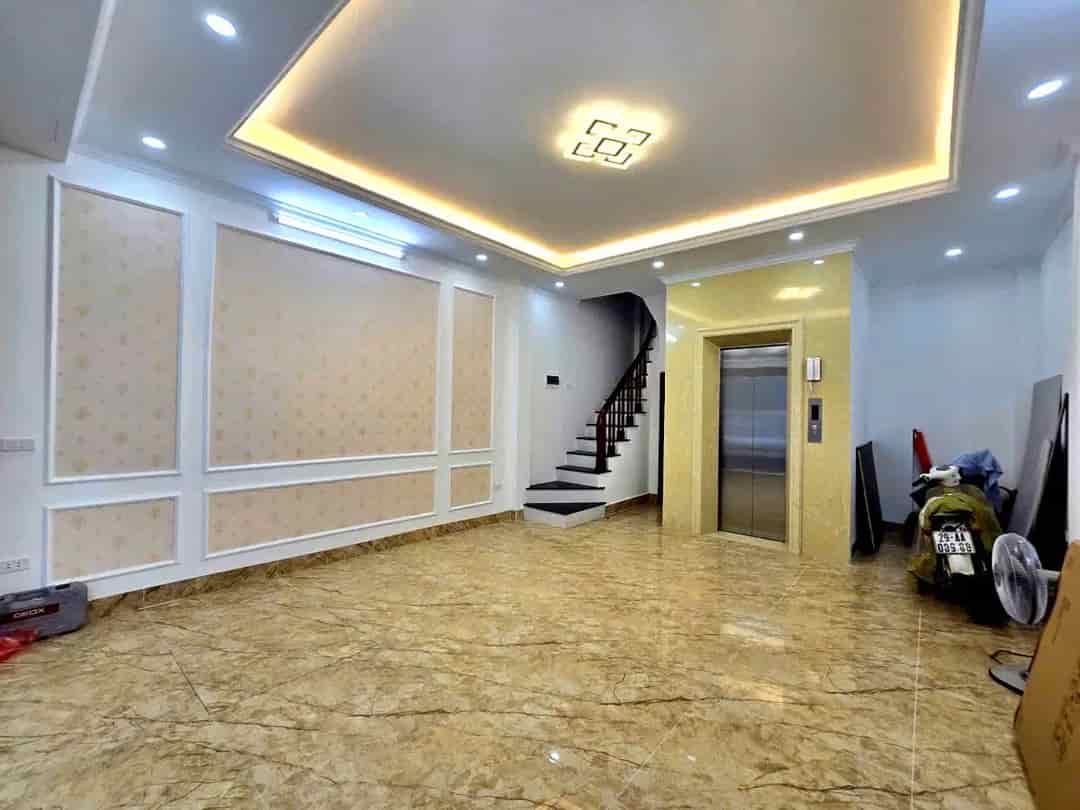 BÁN NHÀ ĐƯỜNG BƯỞI, TÂY HỒ, 40M2 7 TẦNG MT 5M- 12 TỶ- OTO ĐỖ CỔNG- NGÕ THÔNG- THANG MÁY