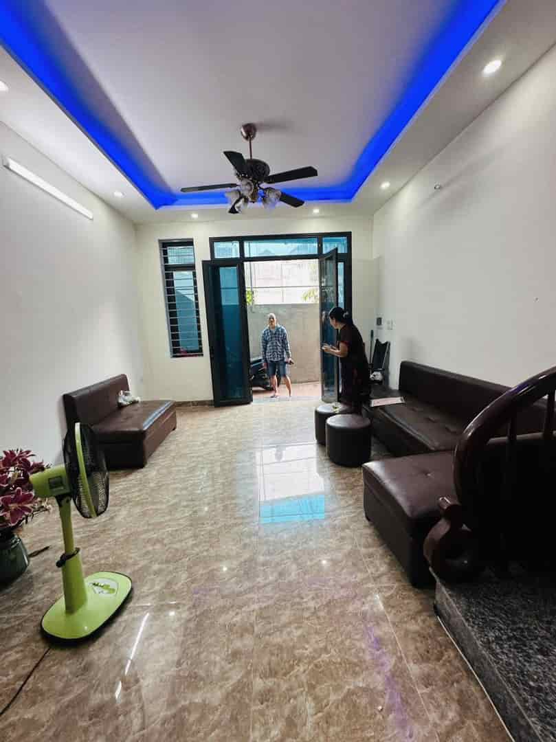 Chuyển nhượng nhà 5 tầng, ở Biên Giang, Hà Đông, diện tích 38m2