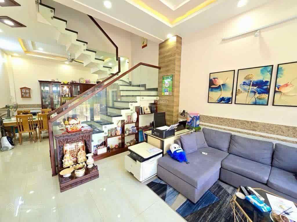 Bán nhà 4 tầng Lê Văn Việt, ngay Vincom Plaza, 85m2, ngang 5m, nhỉnh 6 tỷ