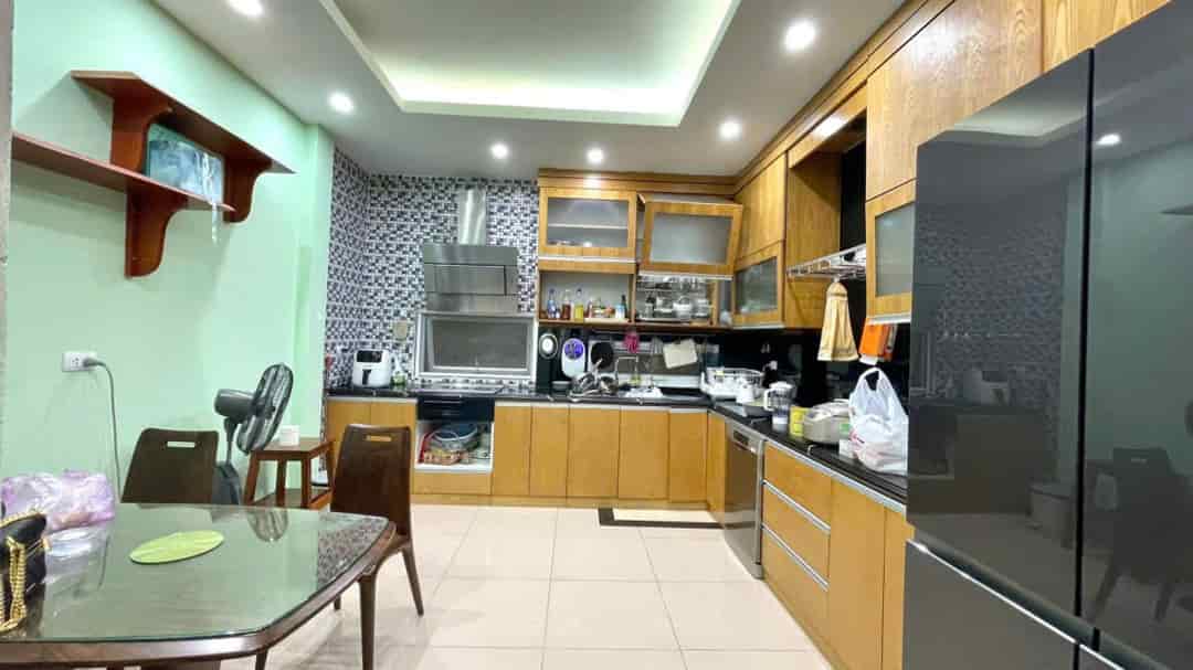 BÁN NHÀ 6T PHÙNG CHÍ KIÊN, DT 60M2, PHÂN LÔ Ô TÔ TRÁNH, VỈA HÈ, TM, CHỈ 20.9 TỶ