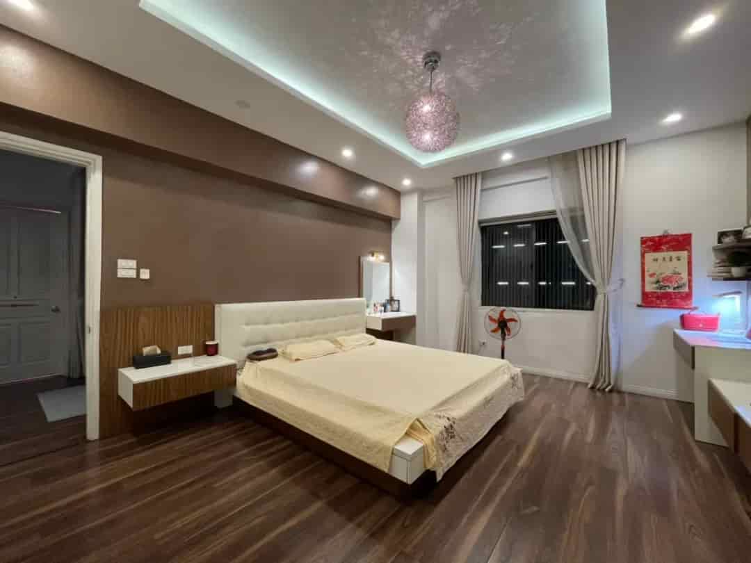 Chung cư Trung Hòa Nhân Chính N4D Lê Văn Lương tầng thấp view thoáng vĩnh viễn 120m2 giá nhỉnh 5 tỷ