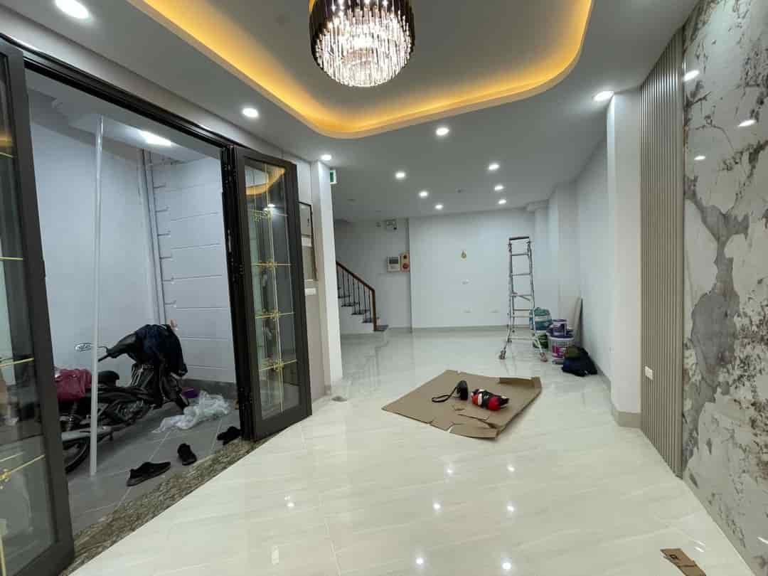 Nhà mới Nguyễn Lương Bằng, 46m2, 6 tầng, thang máy, gần phố, giá 11 tỷ