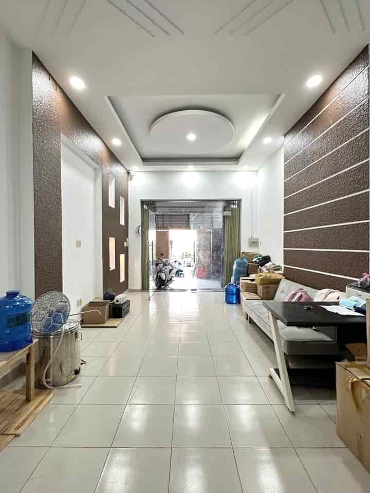 Chỉ 8.5 tỷ TL, Khuông Việt, 3 tầng, 4.1x18m, 73m2, hẻm 6m thông, Tân Phú