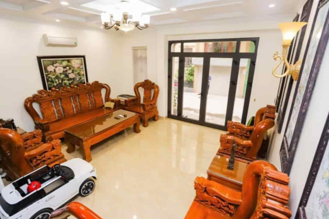 Bán nhà giá đầu tư, khu vực vip Bồ Đề, 63m2, nhỉnh 8 tỷ