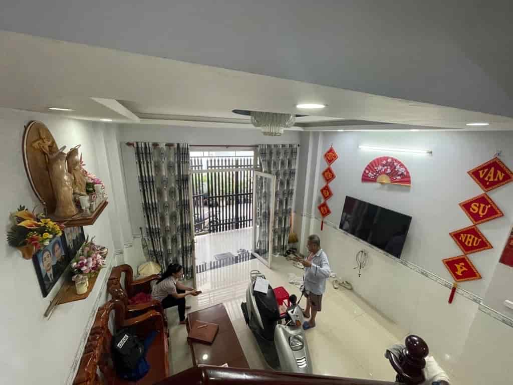 Bán nhà hiếm hxh trung tâm Phước Long A, quận 9,  71m2, 4pn, nhỉnhh 5.2 tỷ, cách mặt tiền 1 căn, gần ga Metro