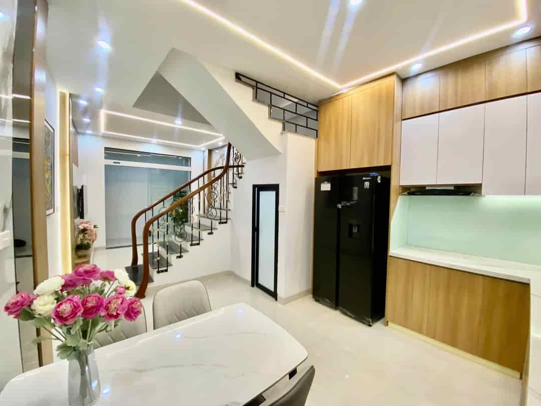 Bán nhà phố Quan Nhân, Thanh Xuân, 40m2, 5 tầng full nội thất 5 sao, gần ô tô, nhỉnh 7 tỷ