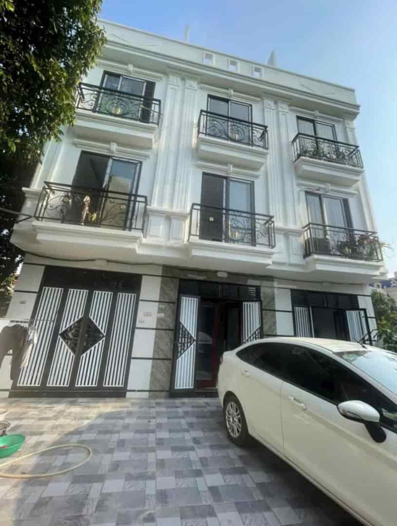 Bán căn 3,5 tầng 40m2 ngõ thông đỗ ô tô trước cửa cách đh tdtt 500m