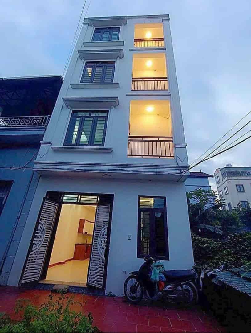 Nhà 5 tầng 35m2 ngõ thông đỗ ô tô ngay gần ql6a xung quanh đầy đủ tiện ích