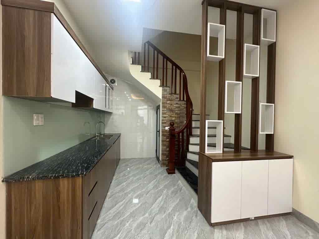 Thanh Lân gần phố 30m2, giá chào 4.3 tỷ có thương lượng.