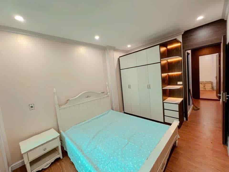 Yên Xá Thanh Trì nhà đẹp 32m2 chỉ 4 tỷ gần ô tô.