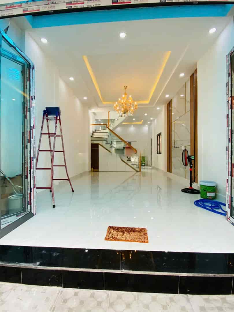 Bán gấp nhà 2 tầng 48m2 chỉ 2.55 tỷ đường Thép Mới, Tân Bình, gần THCS Trường Chinh, hẻm xe hơi