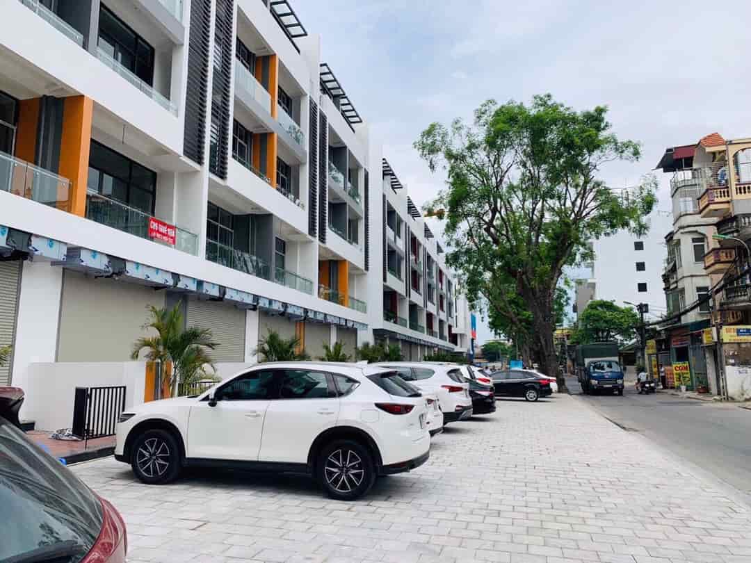 Bán căn góc 150m2 shophouse Bình Minh Garden, giá 170 triệu/m2