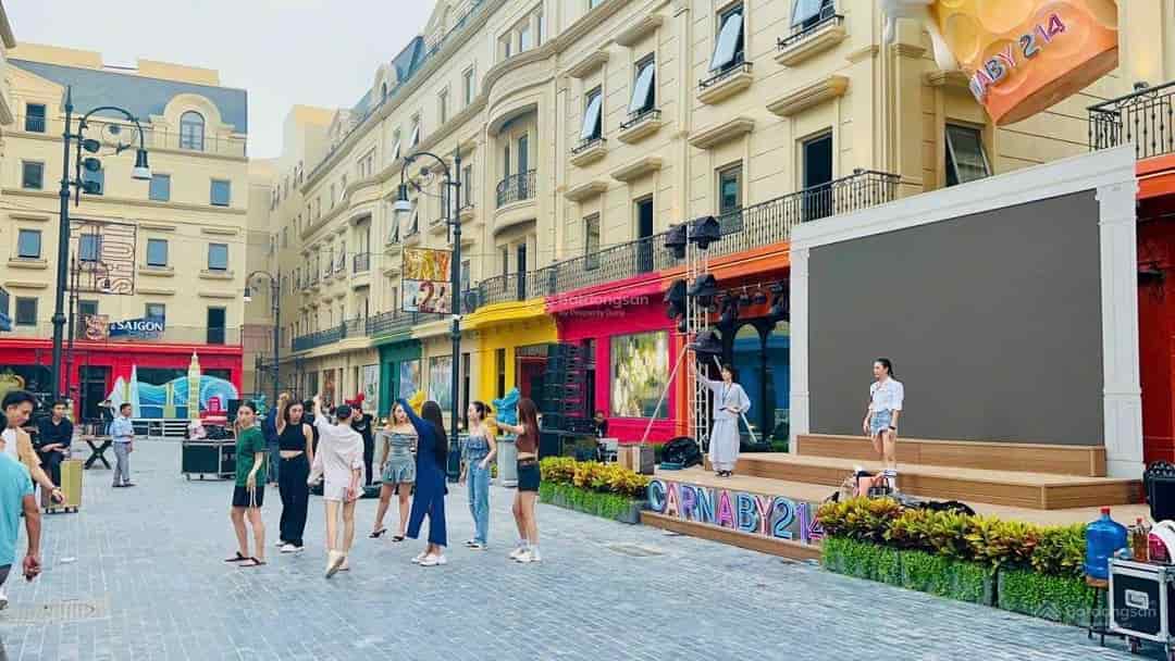 Shophouse Rue De Charme, căn góc , 150m2 giá 210 triệu/m2