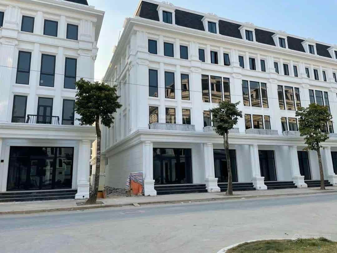 Bán shophouse Louis City Hoàng Mai, căn góc, 150m2 giá 180 triệu/m2