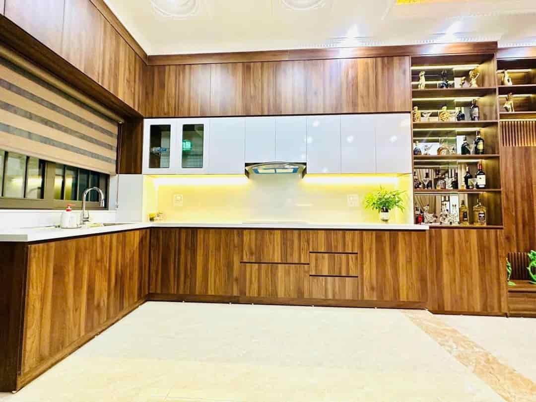 Phố Đào Tấn 40m2, hơn 4 tỷ, lô góc, ngõ nông 30m ra phố, dân trí cao