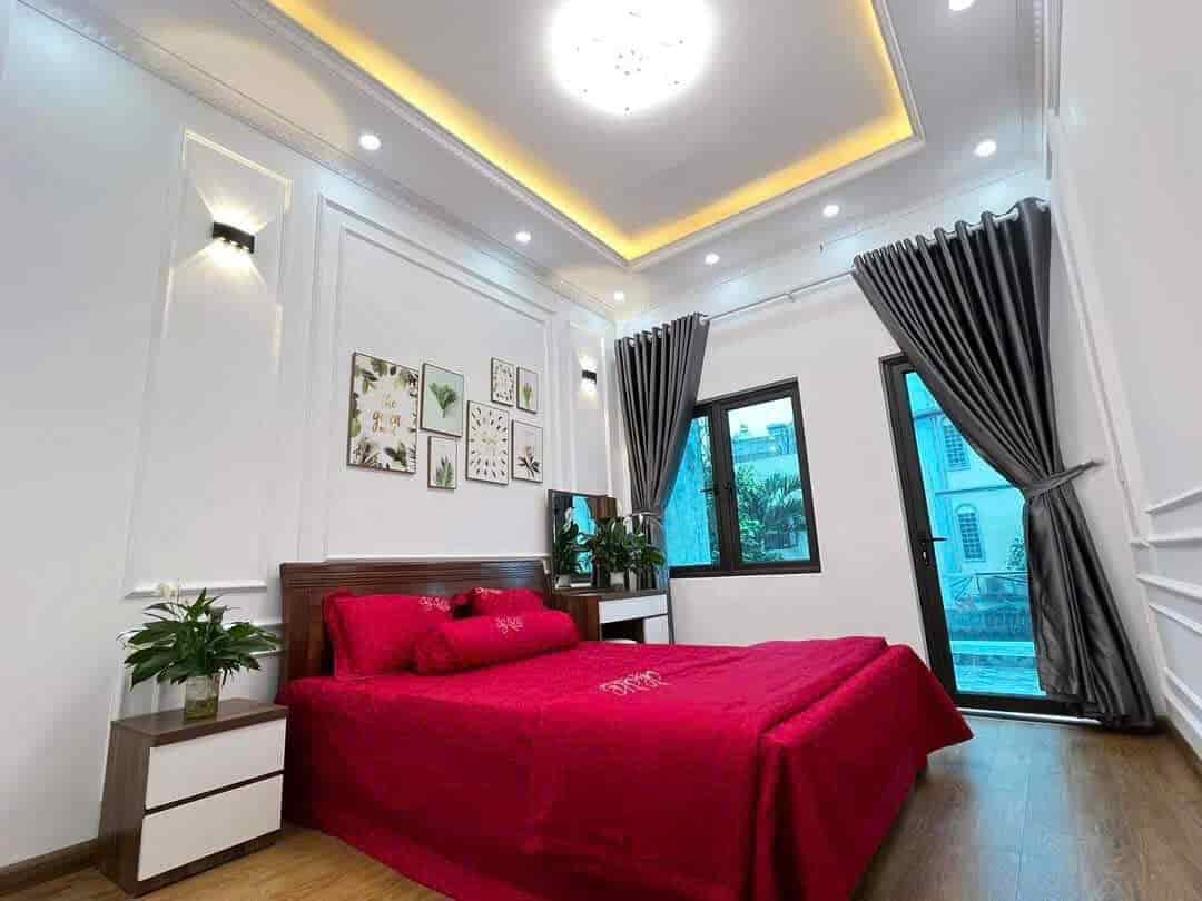 Nhà đẹp Gốc Đề, Hai Bà Trưng 45m2, 4 tầng, chủ tặng lại nội thất