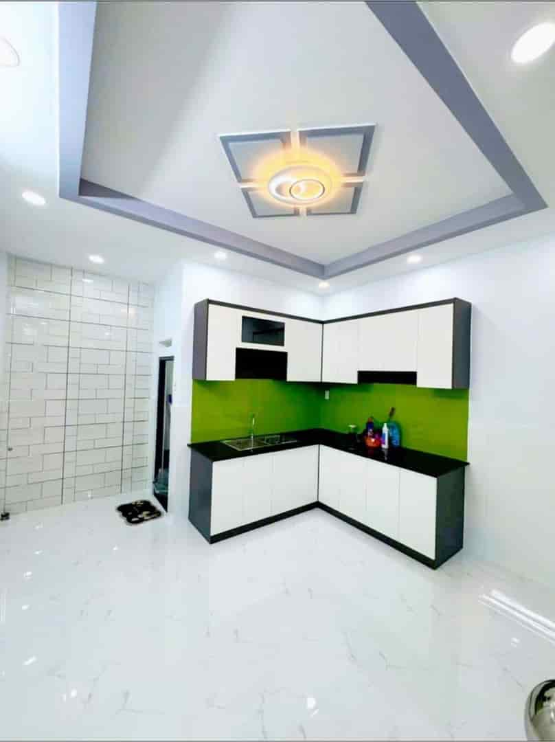 Nhà đẹp, 40m2, 2 tầng, gần Lê Văn Quới, Bình Tân, nhỉnh 4 tỷ