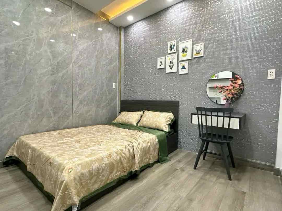 2 tỷ 250 bán nhanh còn 1tỷ950, 37m2 Lê Văn Thọ P9, Gò Vấp, 2 tầng + sân thượng, cho thuê 20tr/tháng, hẻm 6m.