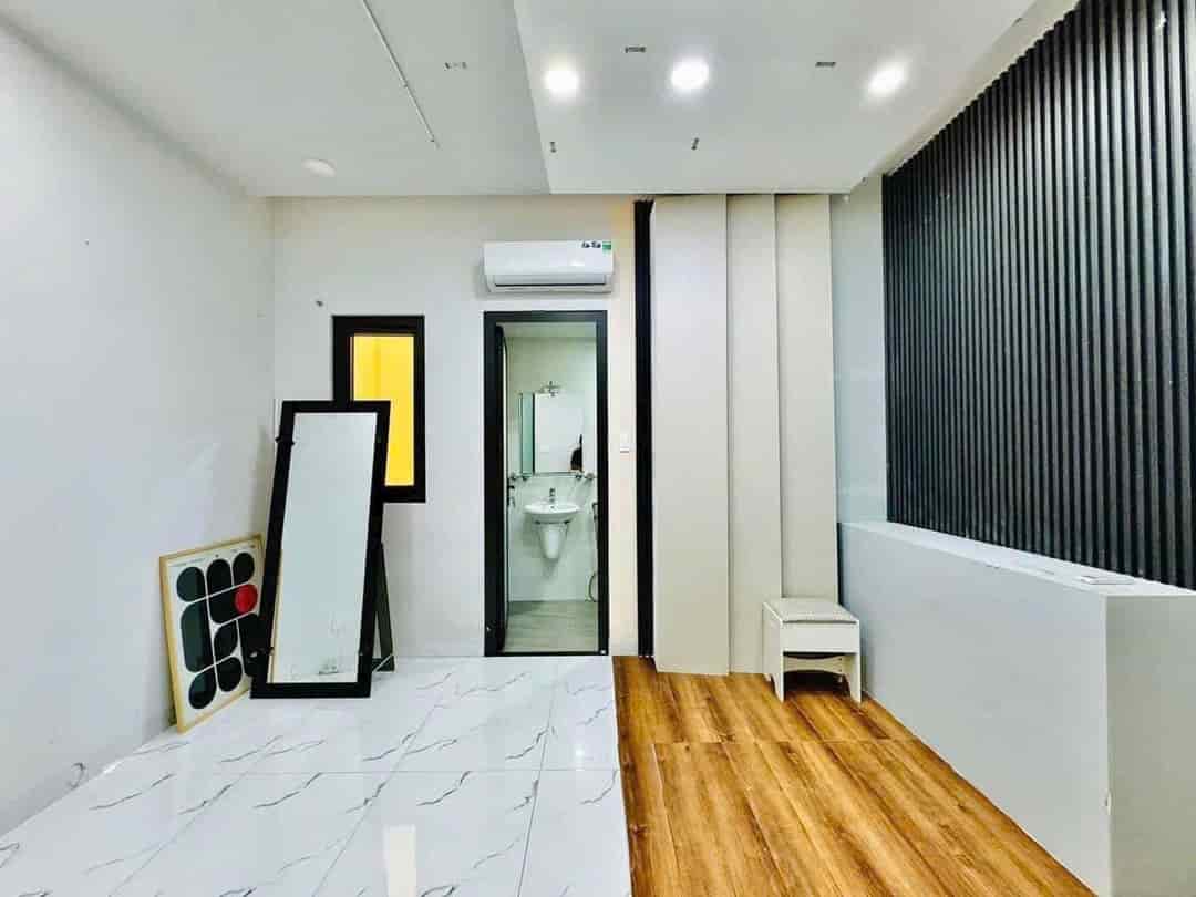 Nhà siêu đẹp bán 38.2m2 đường Nguyễn Văn Nghi, P7, Gò Vấp giá bán 2 tỷ 900, gần quán ăn, Đh IUH, hẻm 8m