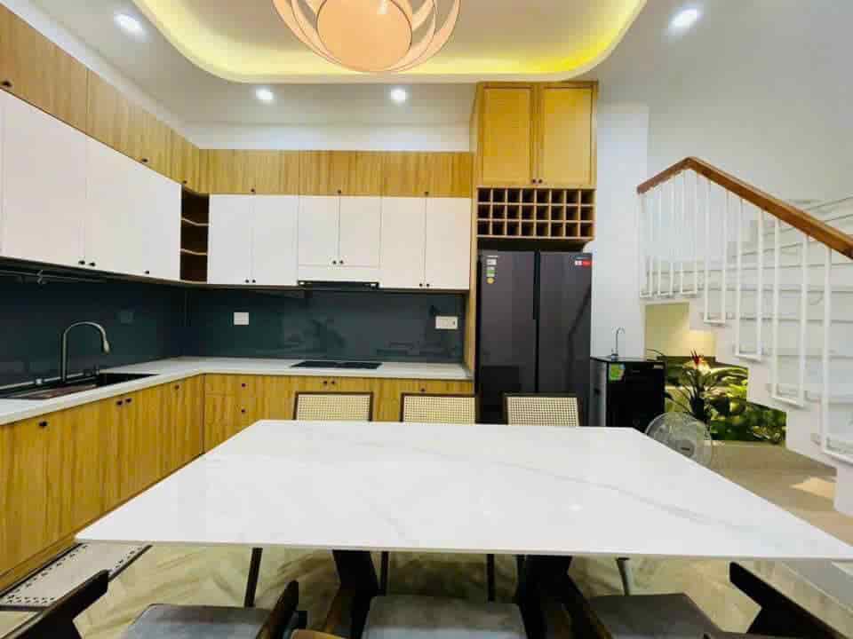 Chính chủ bán nhà 1 trệt, 2 lầu 70m2 Gò Dầu, Tân Quý, Tân Phú, gần chợ Tân Hương, giá 2tỷ450, sẵn sổ, hẻm oto