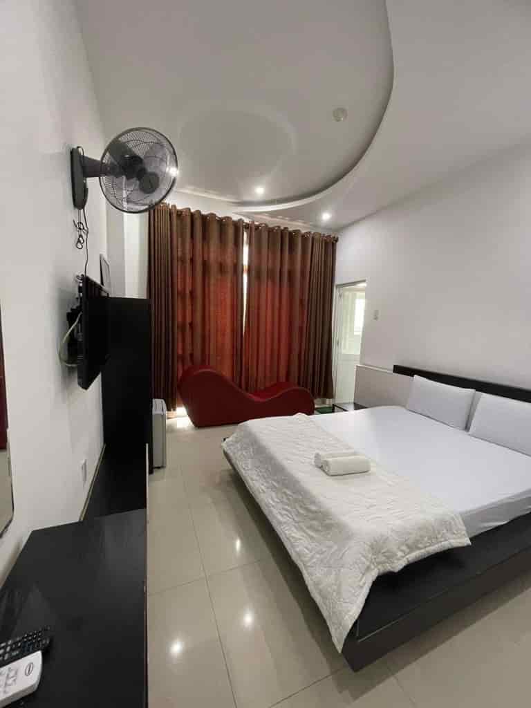 Bán hotel khu dân cư Trung Sơn, ngay khu biệt thự cao cấp, đang cho thuê 50 tr/tháng, chỉ 17 tỷ