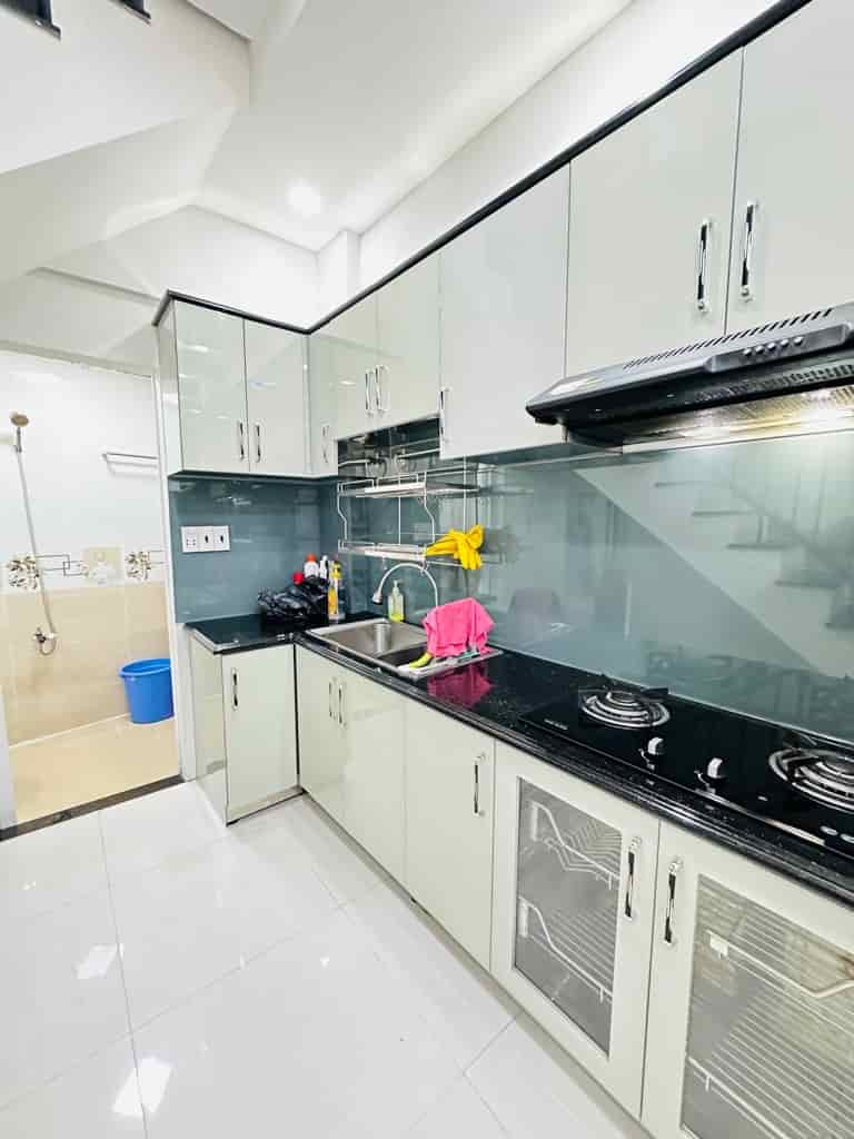 HOT nhà quận 10 trung tâm tiện ích full . 27M2 4 tầng cách 100m ra hẻm xe hơi p12