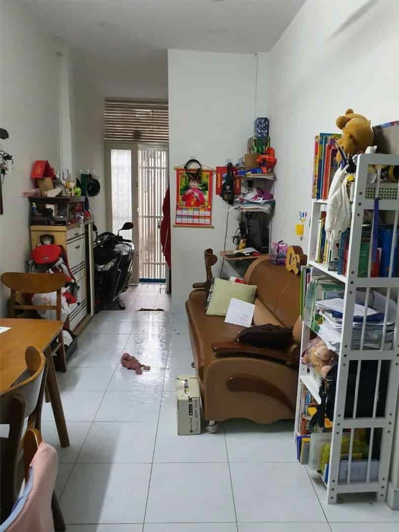 Trung tâm quận 10, hẻm ba gác thông các ngã, dtsd 40m2, nhà đẹp vào ở ngay chỉ nhỉnh 3 tỷ