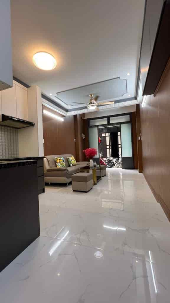 Nhà đẹp, hẻm thông thoáng, trung tâm q10, 4 tầng, DTSD  84m2