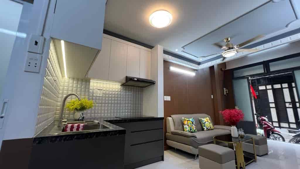 Nhà đẹp, hẻm thông thoáng, trung tâm q10, 4 tầng, DTSD  84m2