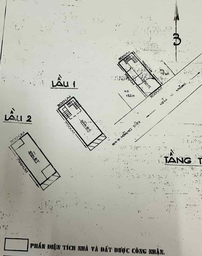 Hẻm xe hơi cách mặt tiền 15 m
Hoàng diệu Q4 
Ngang 3x 7 m