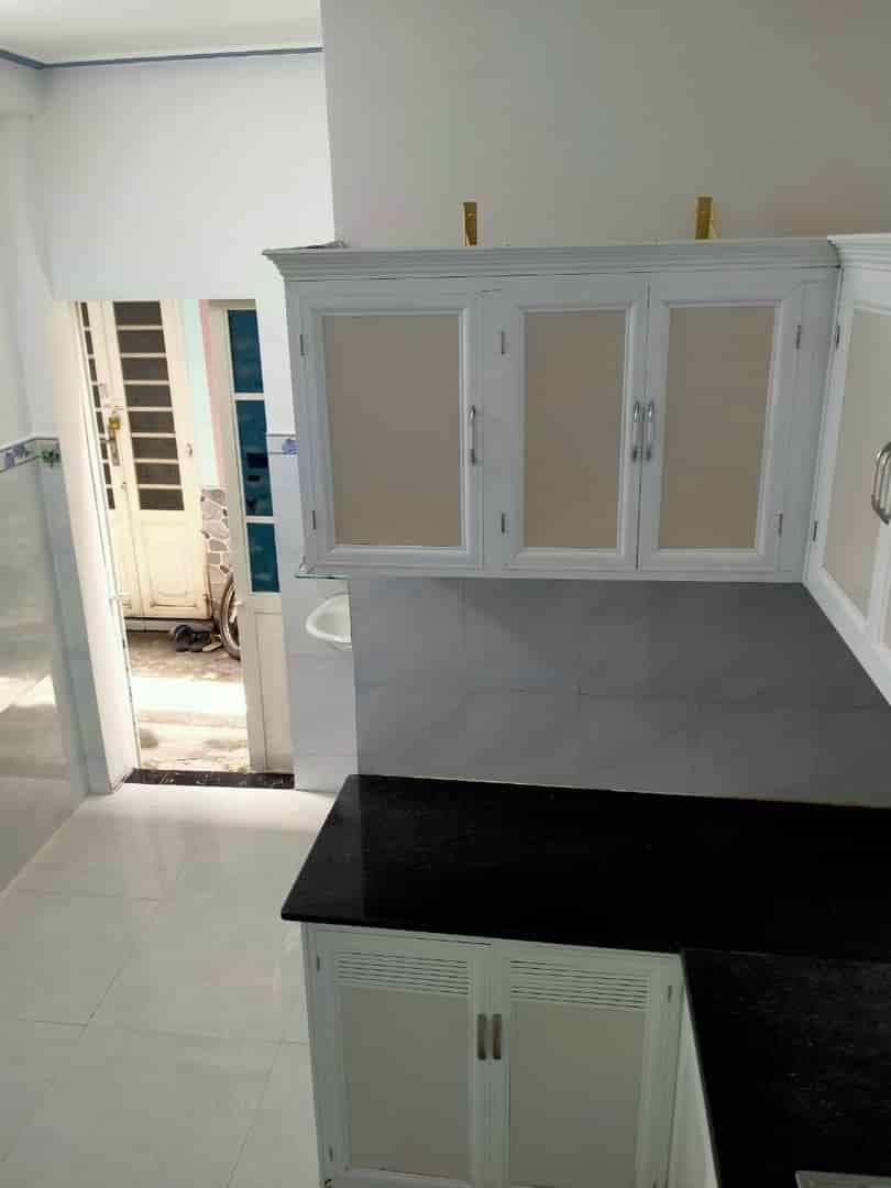 Định cư qua Mỹ ở bán nhà Đ.Dương Đình Nghệ, Quận 11, 62m2, 995 triệu