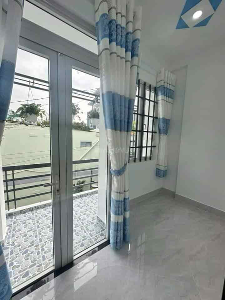 Kinh doanh thua lỗ bán nhà Vườn Lài, quận 12, dt 56m2, 1tỷ250 shr