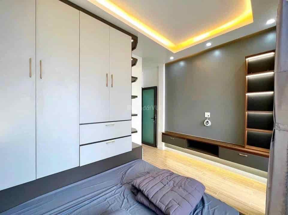 Nhà 1 tỷ 050 tr hẻm DT 50.4m2 Bông Sao phường 5 quận 8, nhà mới xây, sổ riêng