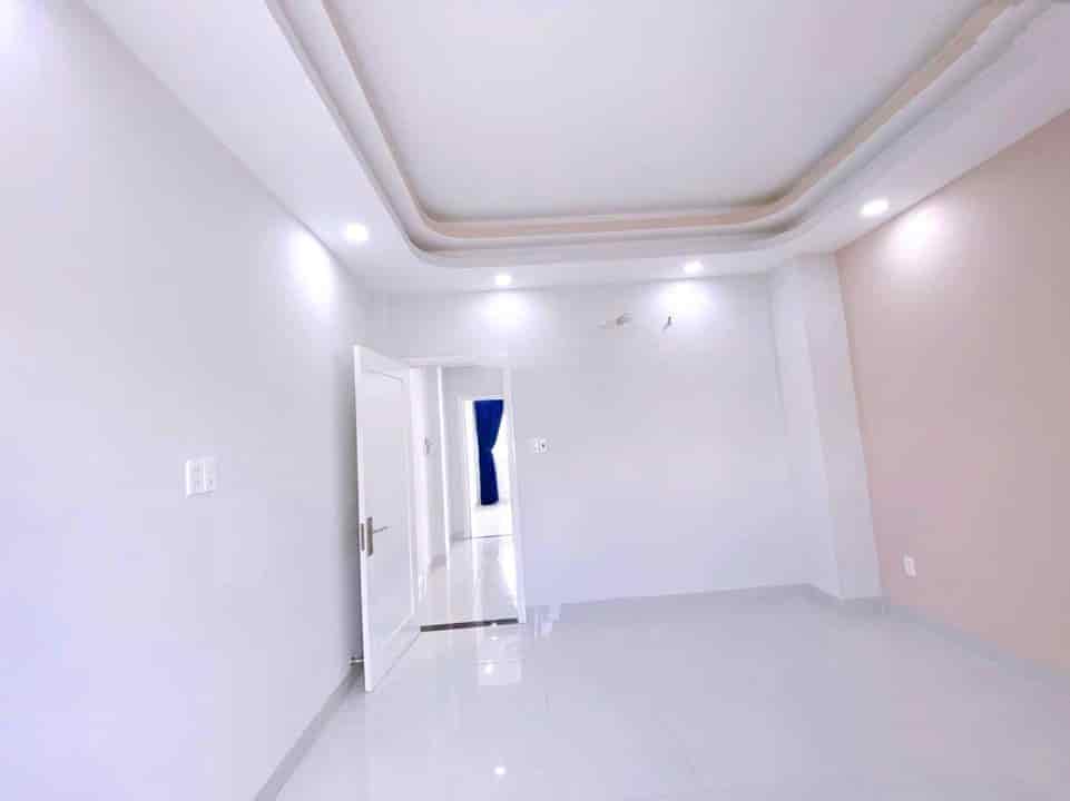 Bán nhà đường Tản Đà, phường 10, quận 5. 60m2, giá 905tr.Shr