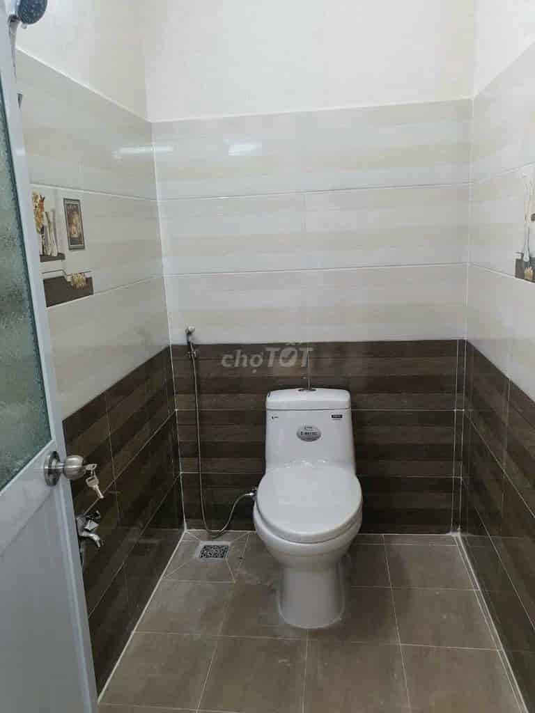 Bán nhà quận 10 Đ.Thành Thái 64m2, 1.55 tỷ, hẻm rộng 6m