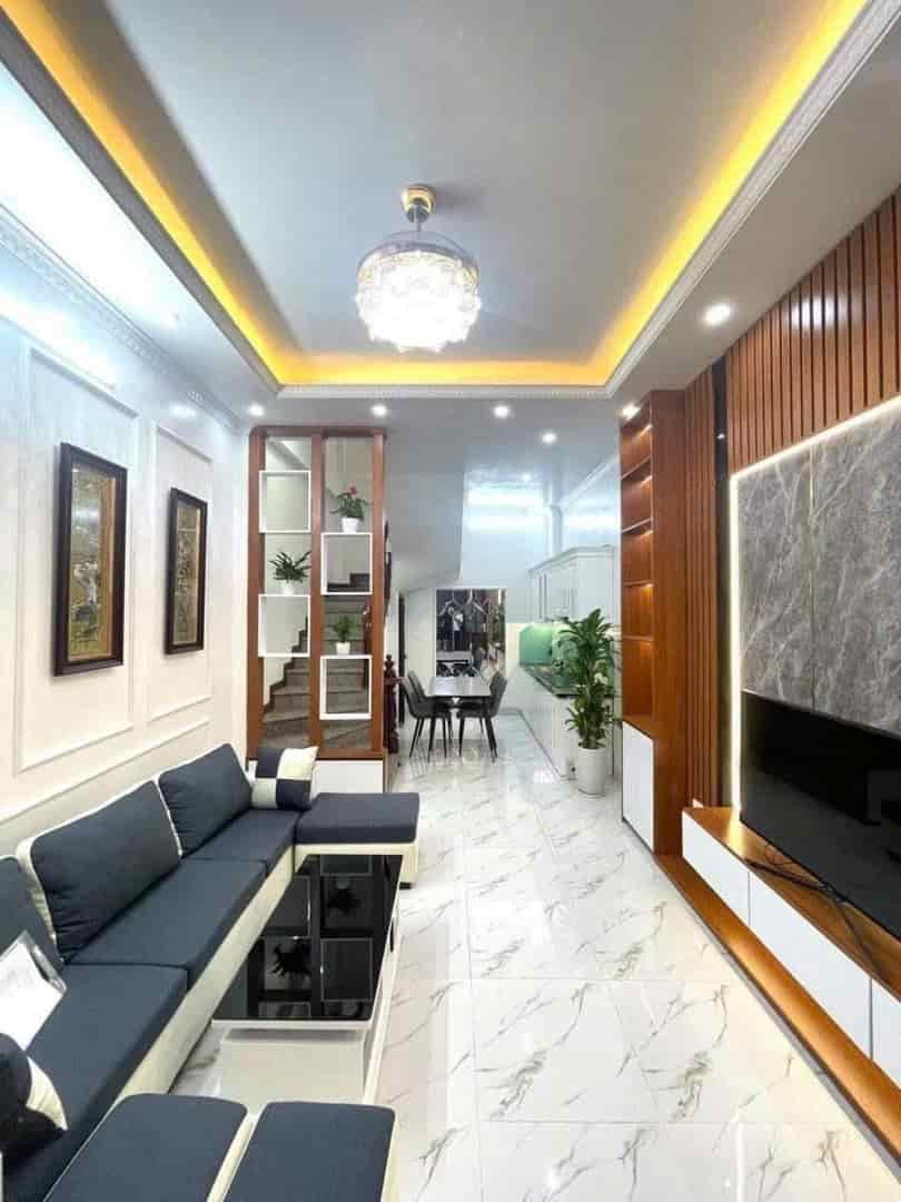 Thuỵ Khuê, 30m, 4.x tỷ, giá đẹp thị trường, full nội thất