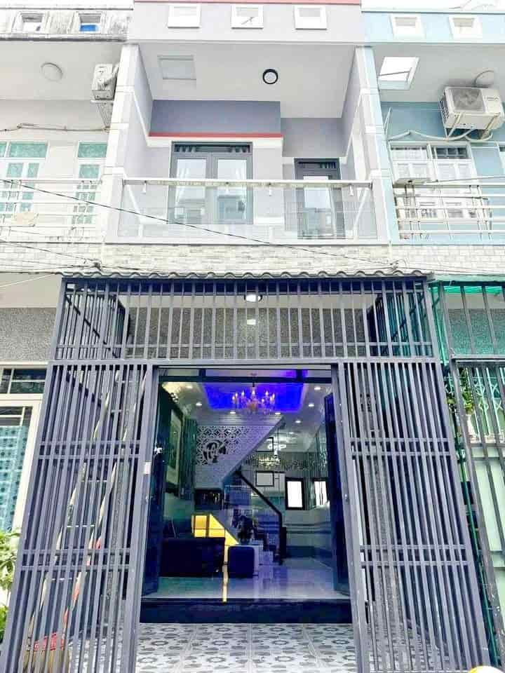 Bán nhà ngay chợ Bình Chánh (99m2), giá 1 tỷ 6  (còn tl)