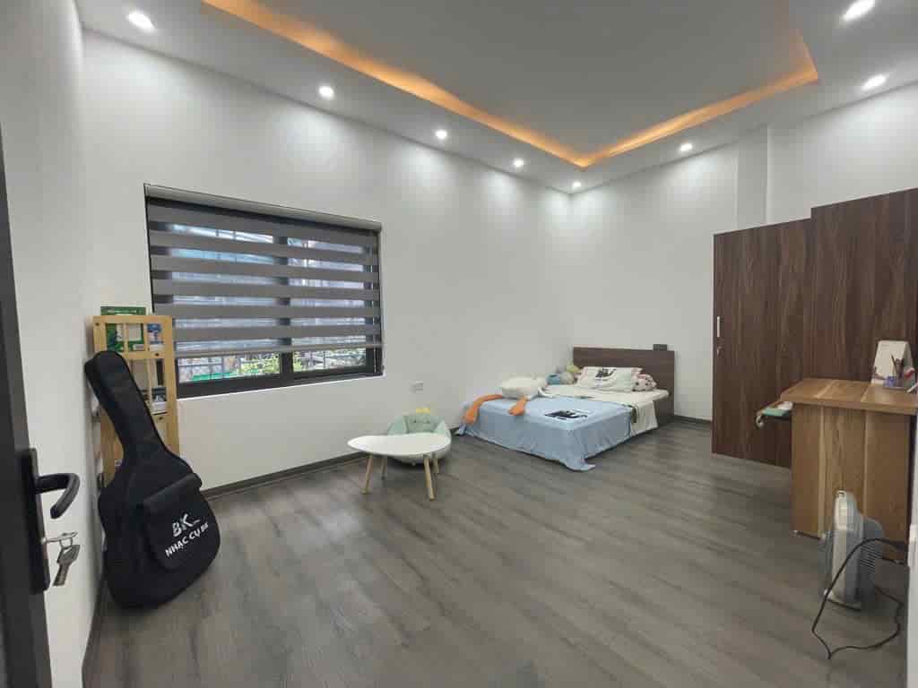 Nhà Đoàn Thị Điểm 50m2, mặt tiền 4m, siêu gần oto đỗ cửa