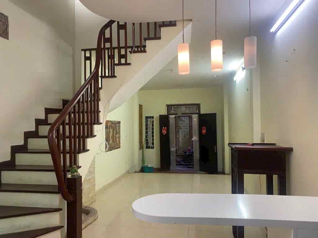 Nhà Đào Tấn (dãy chẵn) 40m2 x mặt tiền 4M, TT Ba Đình, vị trí siêu đẹp, ngõ thông thoáng.