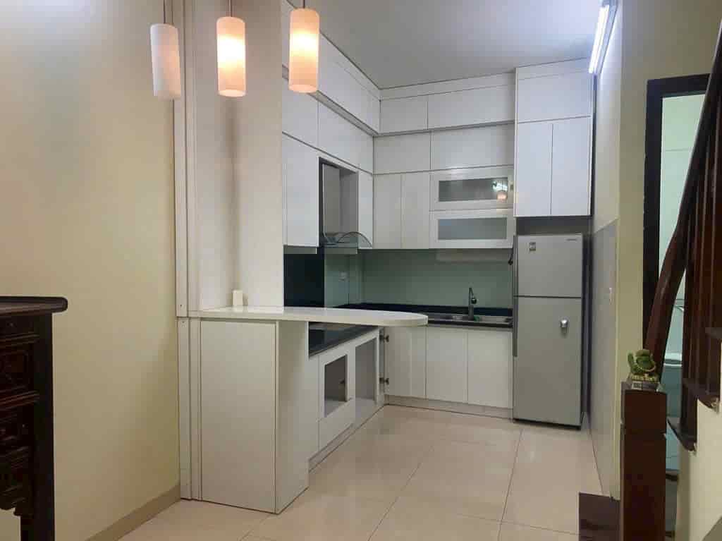 Nhà Đào Tấn (dãy chẵn) 40m2 x mặt tiền 4M, TT Ba Đình, vị trí siêu đẹp, ngõ thông thoáng.