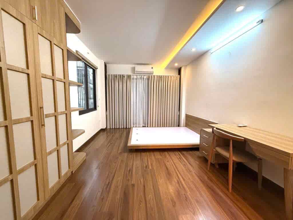 Nhà Liễu Giai - Đội Cấn 5 tầng x 30m2 ngõ ô tô tránh nhau, thông thoáng .